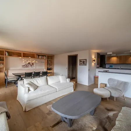 Villa Charming 5br Duplex - What'app - 0039-3512-039-610 - For Reservations!